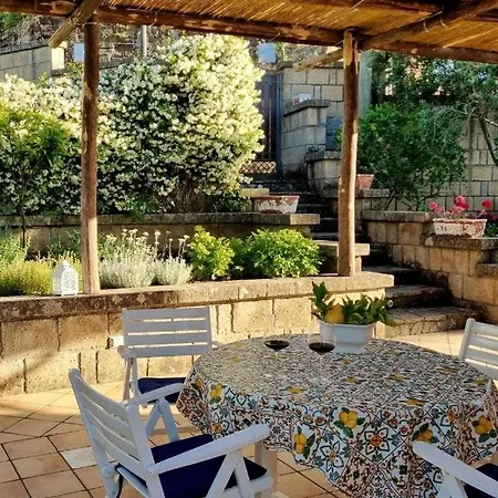 Casa Vinaccia